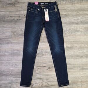 NWT Denizen by Levi’s Low Rise Jegging Juniors Size 1 Dark Wash Skinny